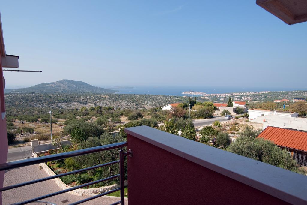 Apartments Marinic Primošten Oda fotoğraf